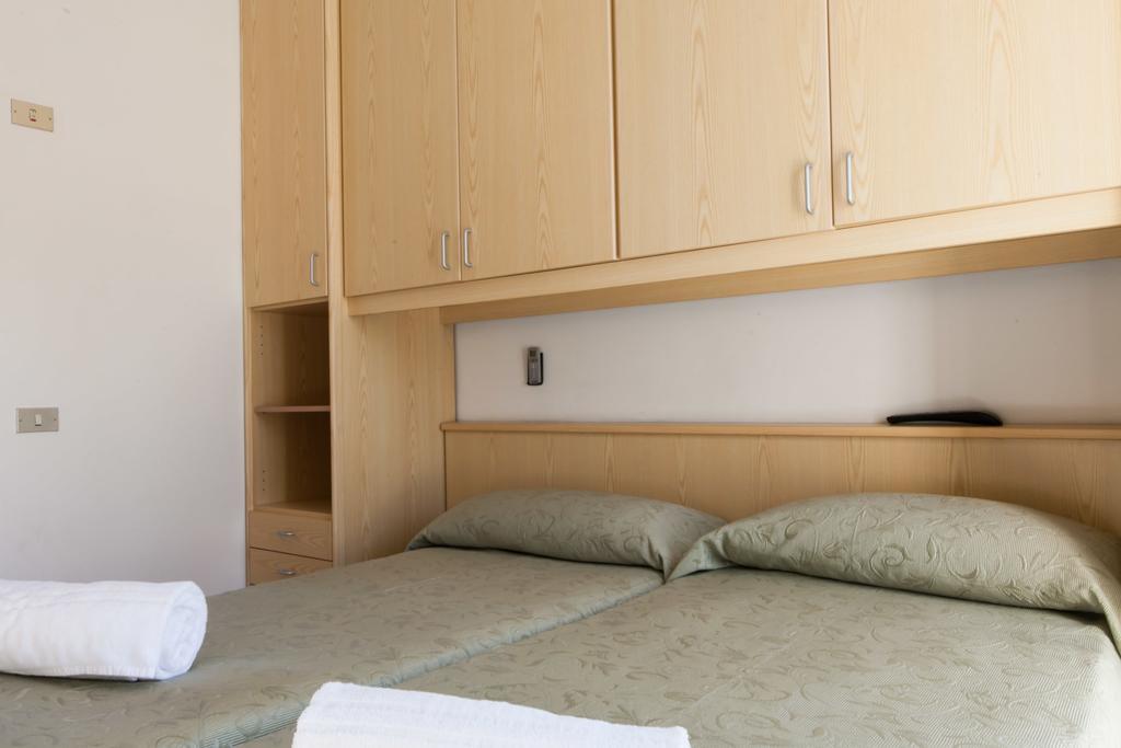 Hotel Suisse Milano Marittima Zimmer foto