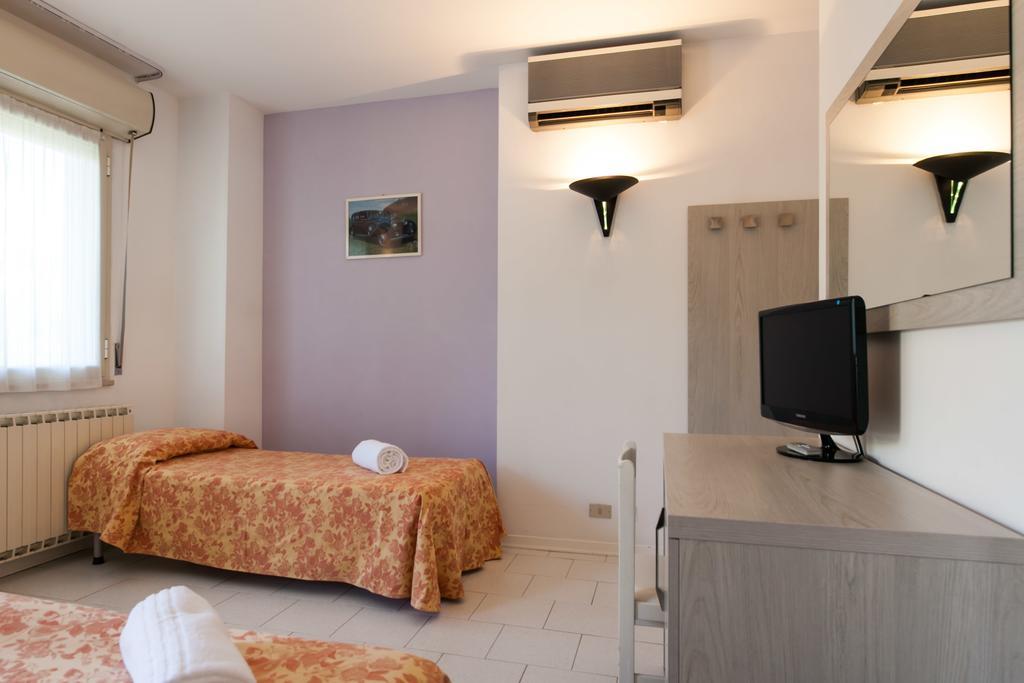 Hotel Suisse Milano Marittima Exterior foto