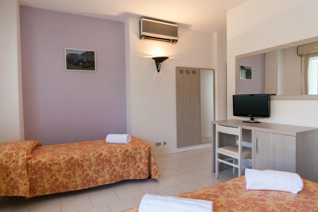 Hotel Suisse Milano Marittima Exterior foto