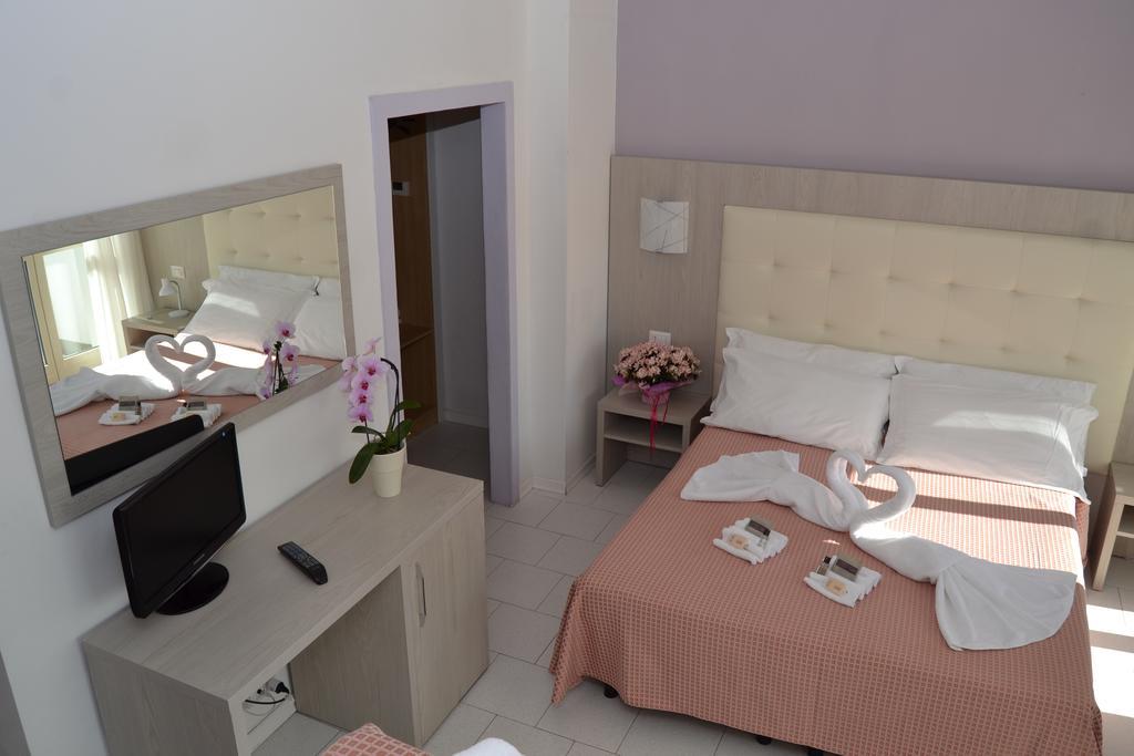 Hotel Suisse Milano Marittima Exterior foto